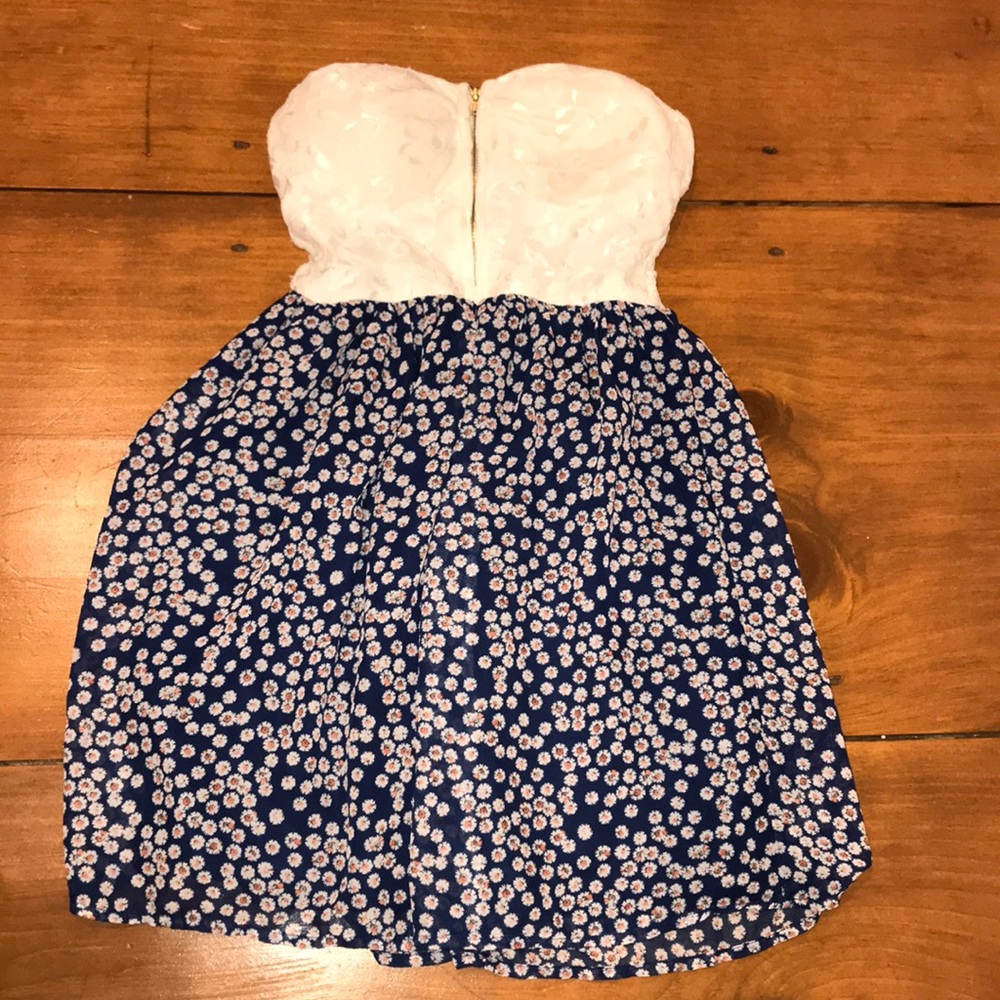 Strapless dress